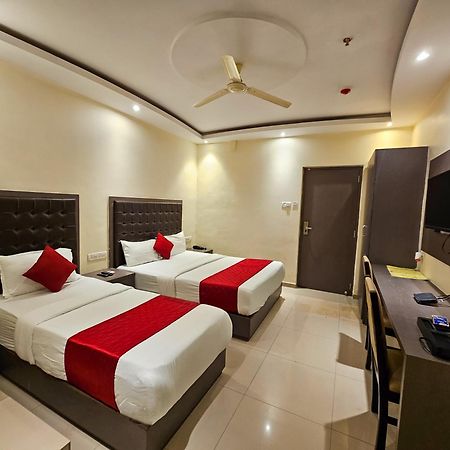 מומביי Hotel Bkc Inn - Near Trade Center, Visa Consulate מראה חיצוני תמונה