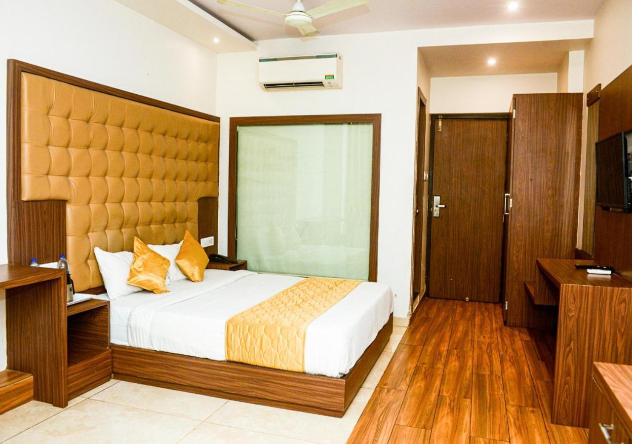 מומביי Hotel Bkc Inn - Near Trade Center, Visa Consulate מראה חיצוני תמונה