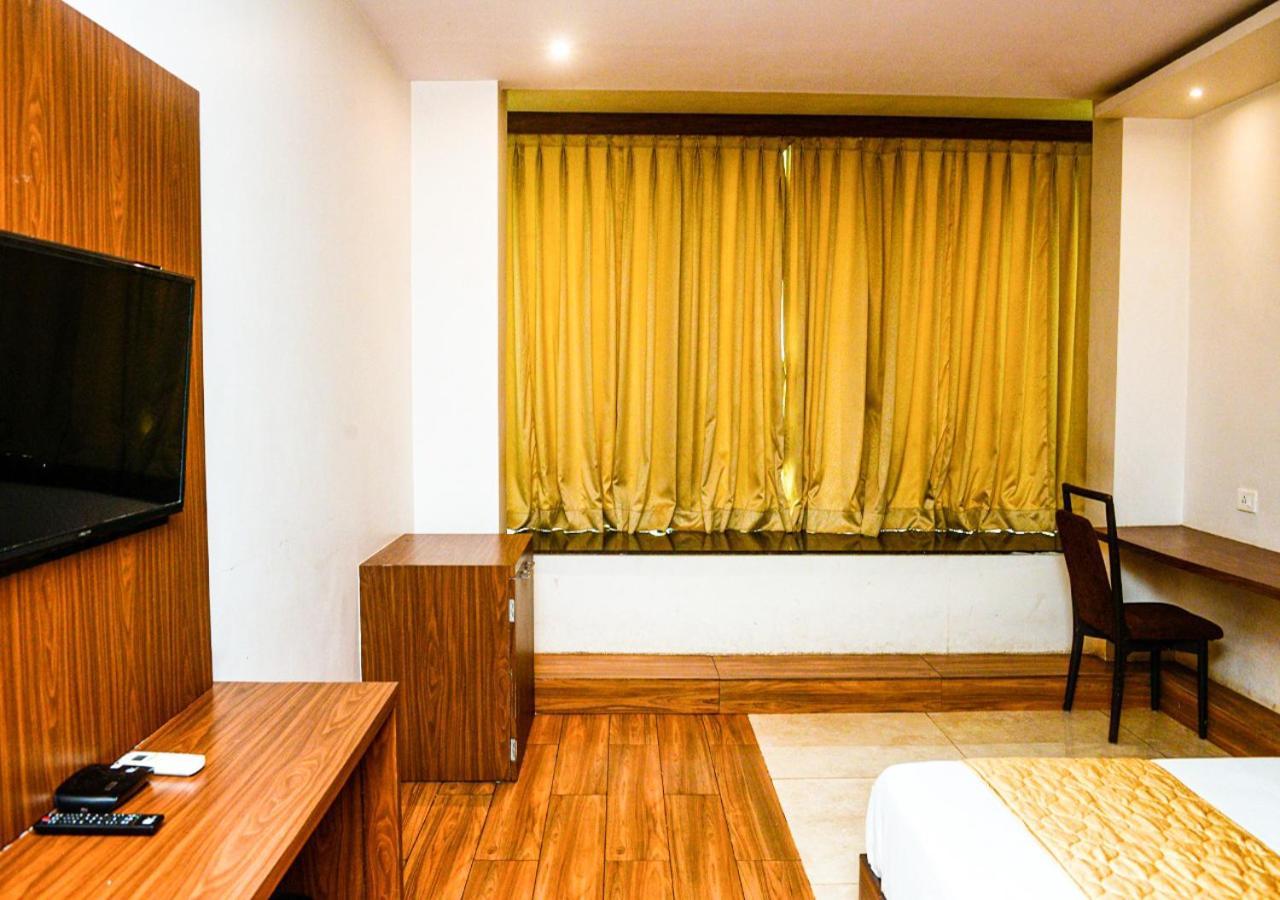 מומביי Hotel Bkc Inn - Near Trade Center, Visa Consulate מראה חיצוני תמונה