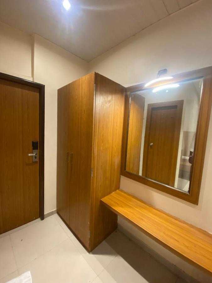 מומביי Hotel Bkc Inn - Near Trade Center, Visa Consulate מראה חיצוני תמונה