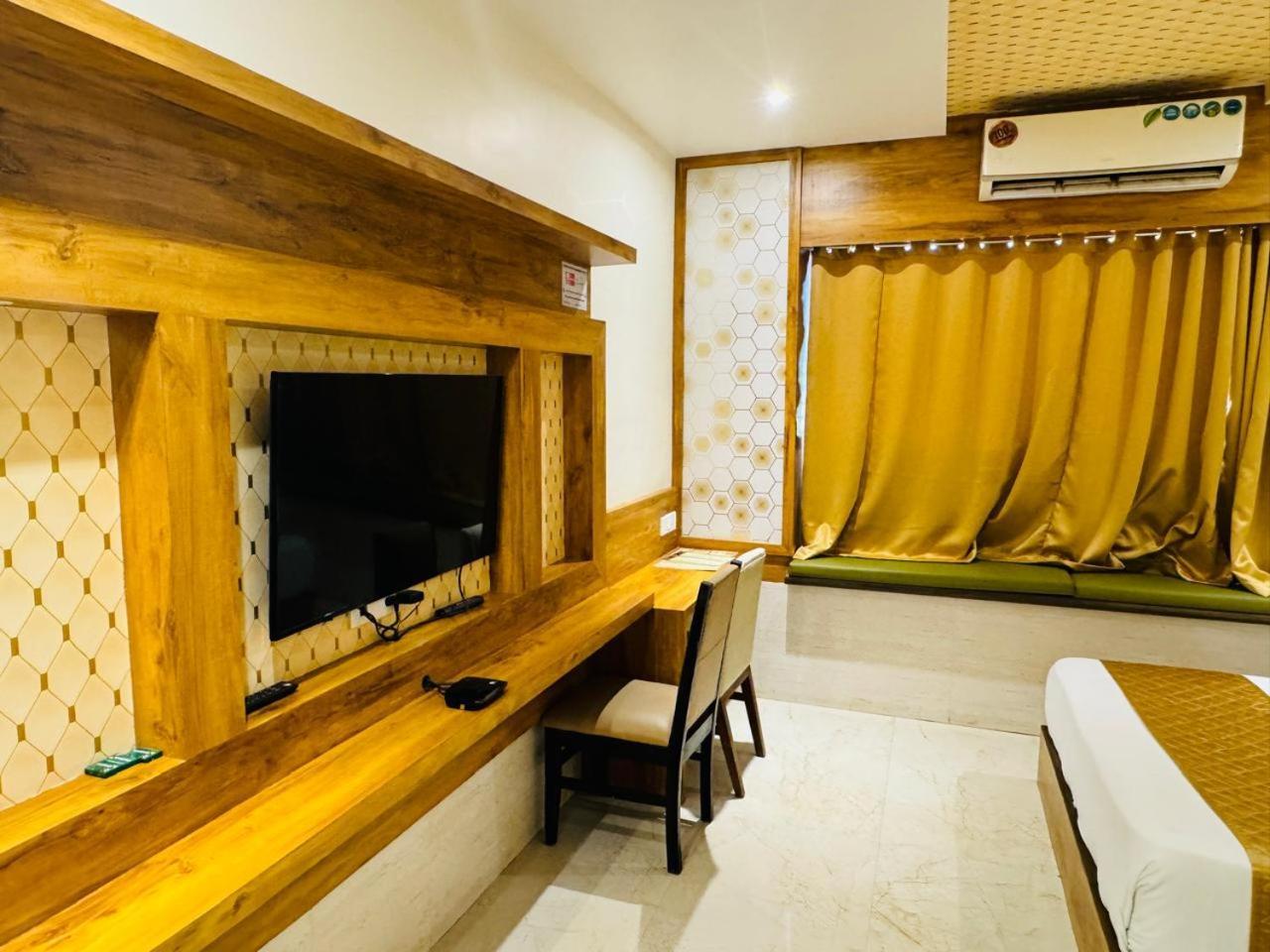 מומביי Hotel Bkc Inn - Near Trade Center, Visa Consulate מראה חיצוני תמונה
