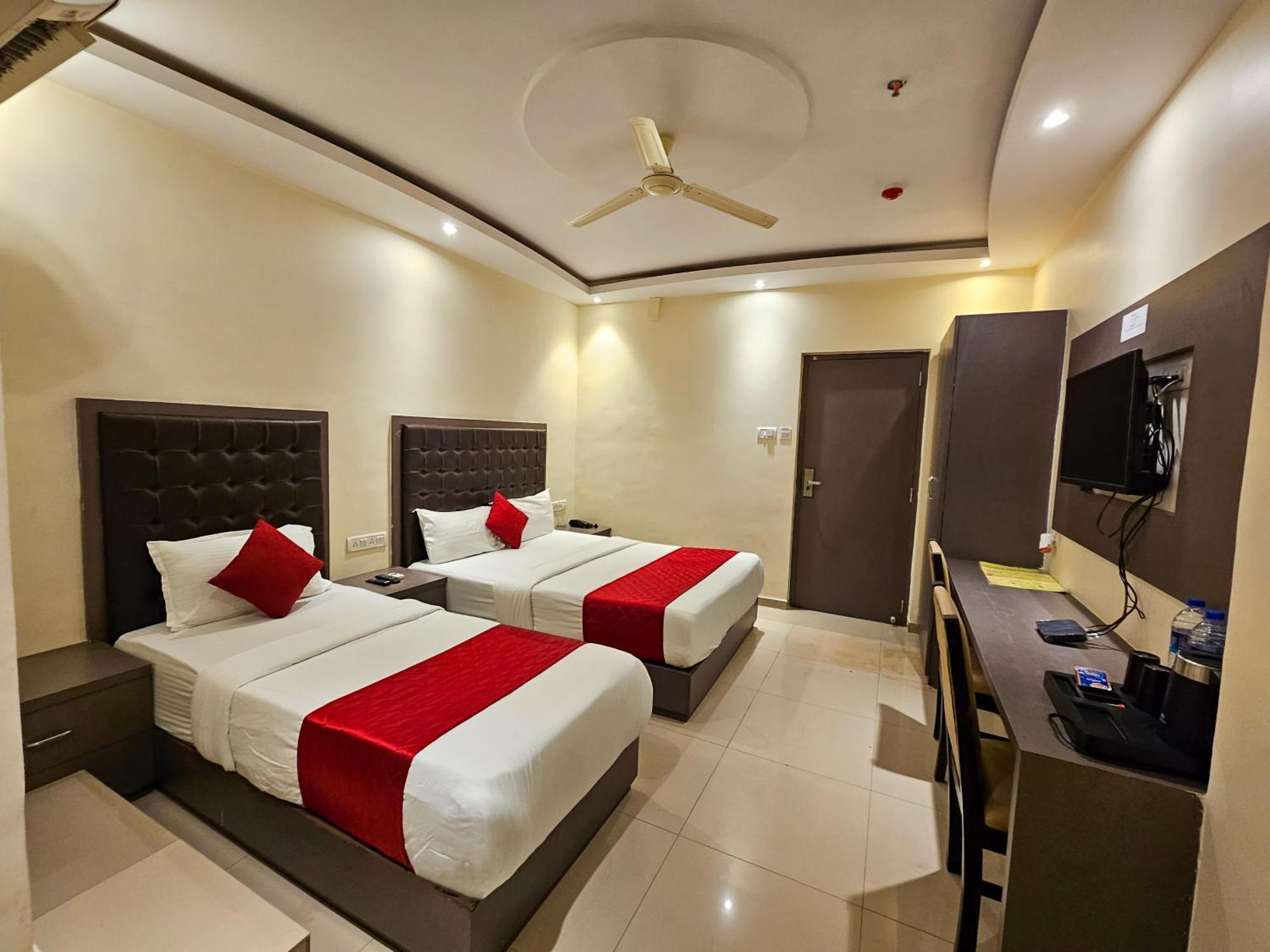 מומביי Hotel Bkc Inn - Near Trade Center, Visa Consulate מראה חיצוני תמונה