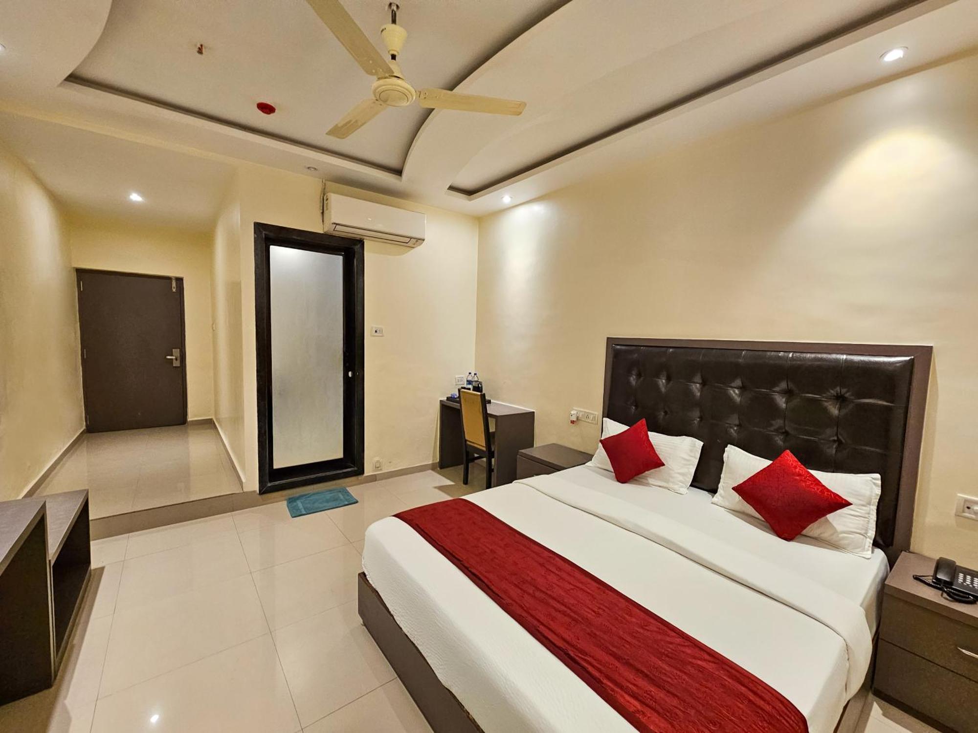 מומביי Hotel Bkc Inn - Near Trade Center, Visa Consulate מראה חיצוני תמונה