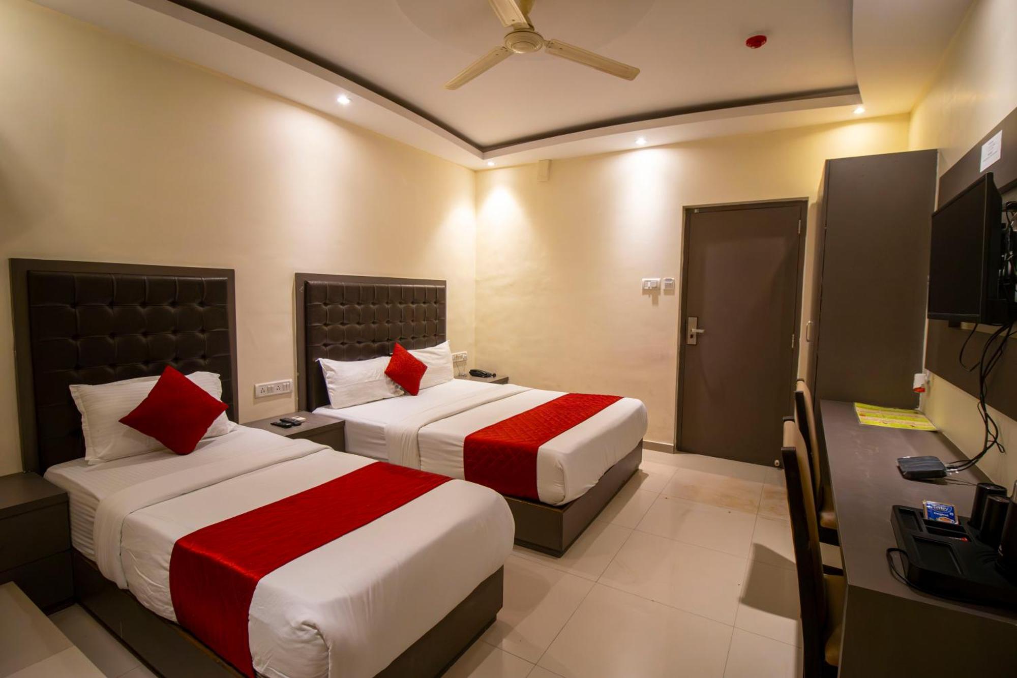 מומביי Hotel Bkc Inn - Near Trade Center, Visa Consulate מראה חיצוני תמונה