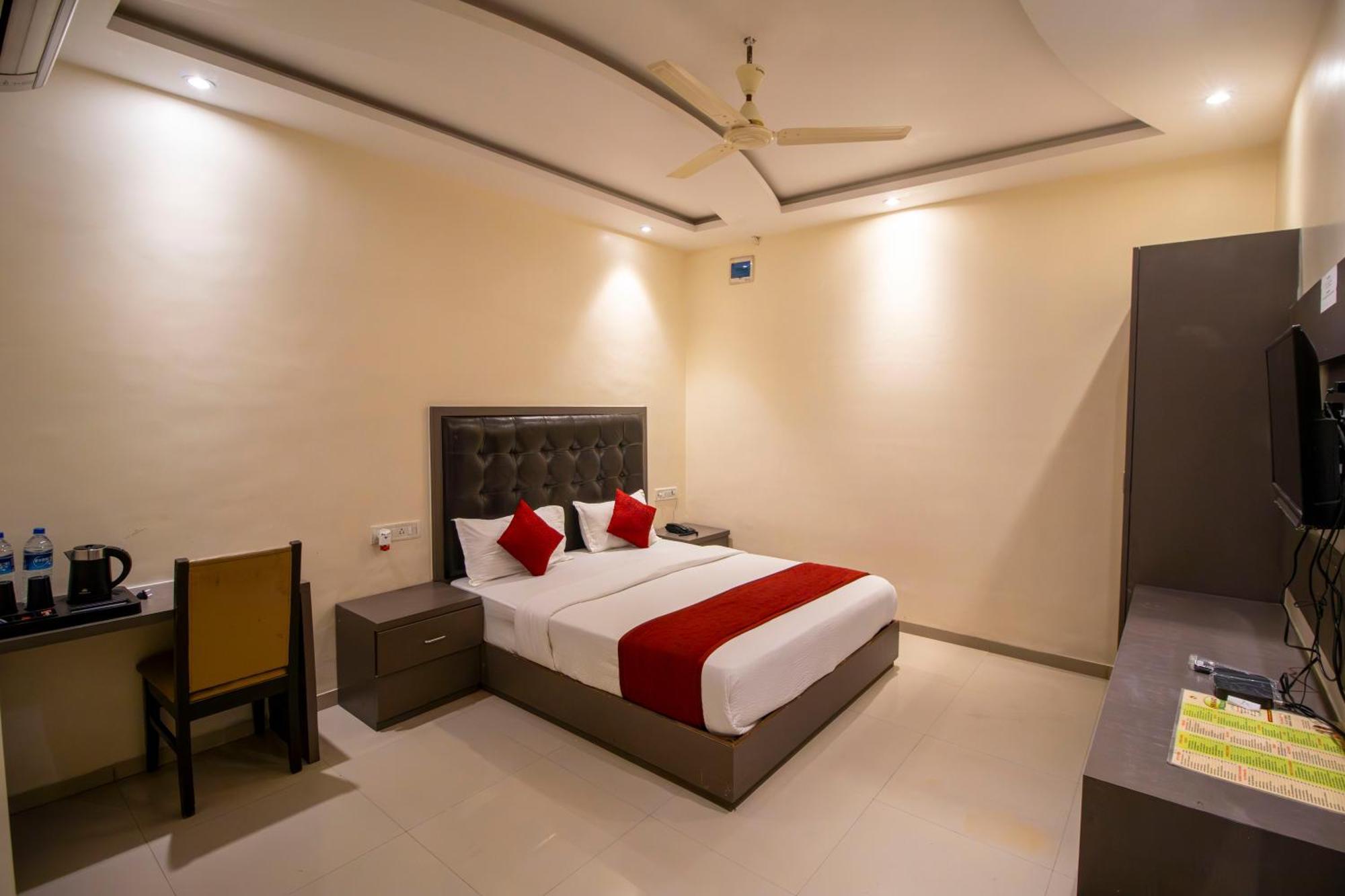 מומביי Hotel Bkc Inn - Near Trade Center, Visa Consulate מראה חיצוני תמונה