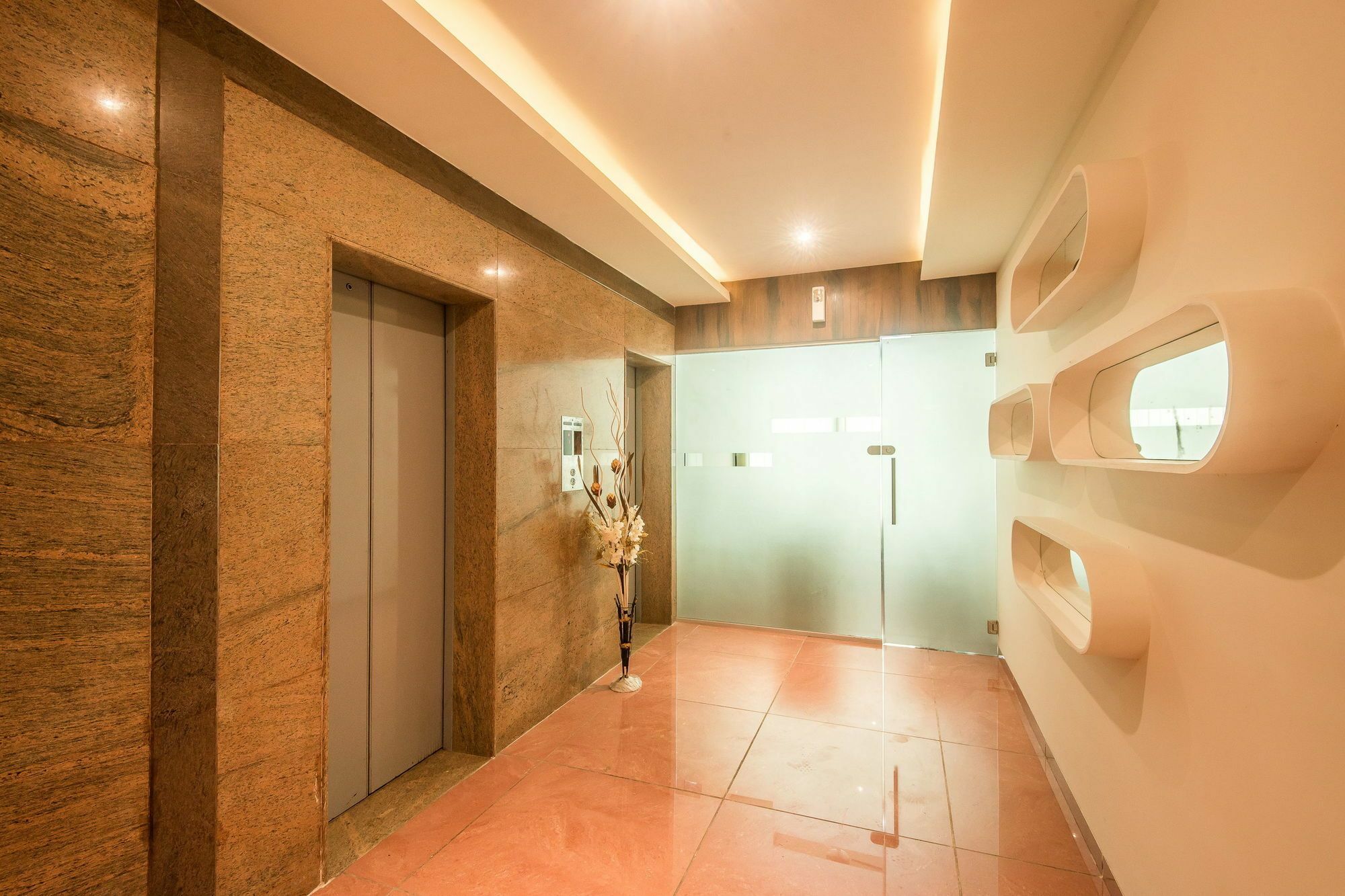 מומביי Hotel Bkc Inn - Near Trade Center, Visa Consulate מראה חיצוני תמונה